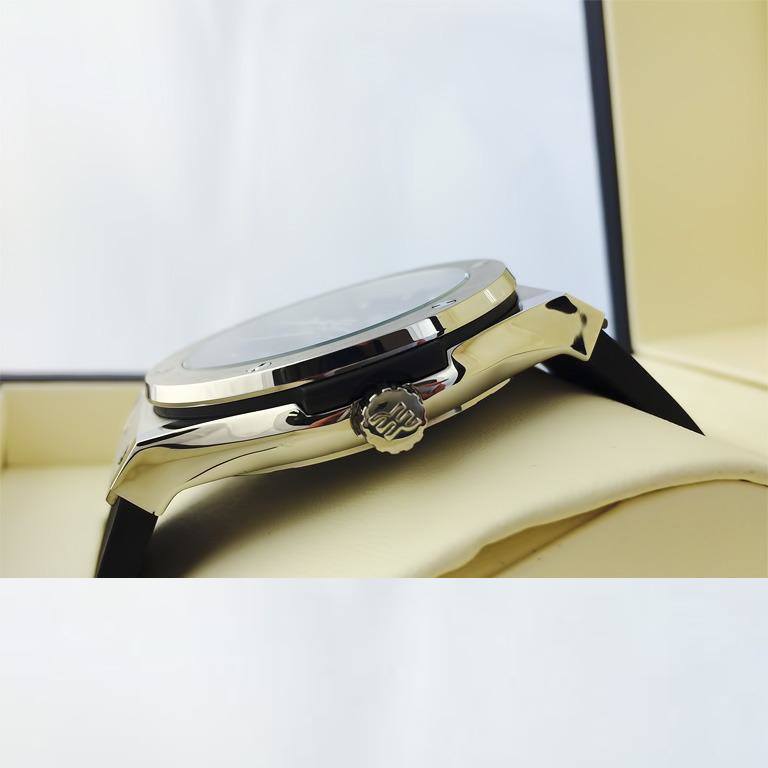 Hublot Quartz Classic Fusion Titanium 45mm – Black WATCH WITH BOX