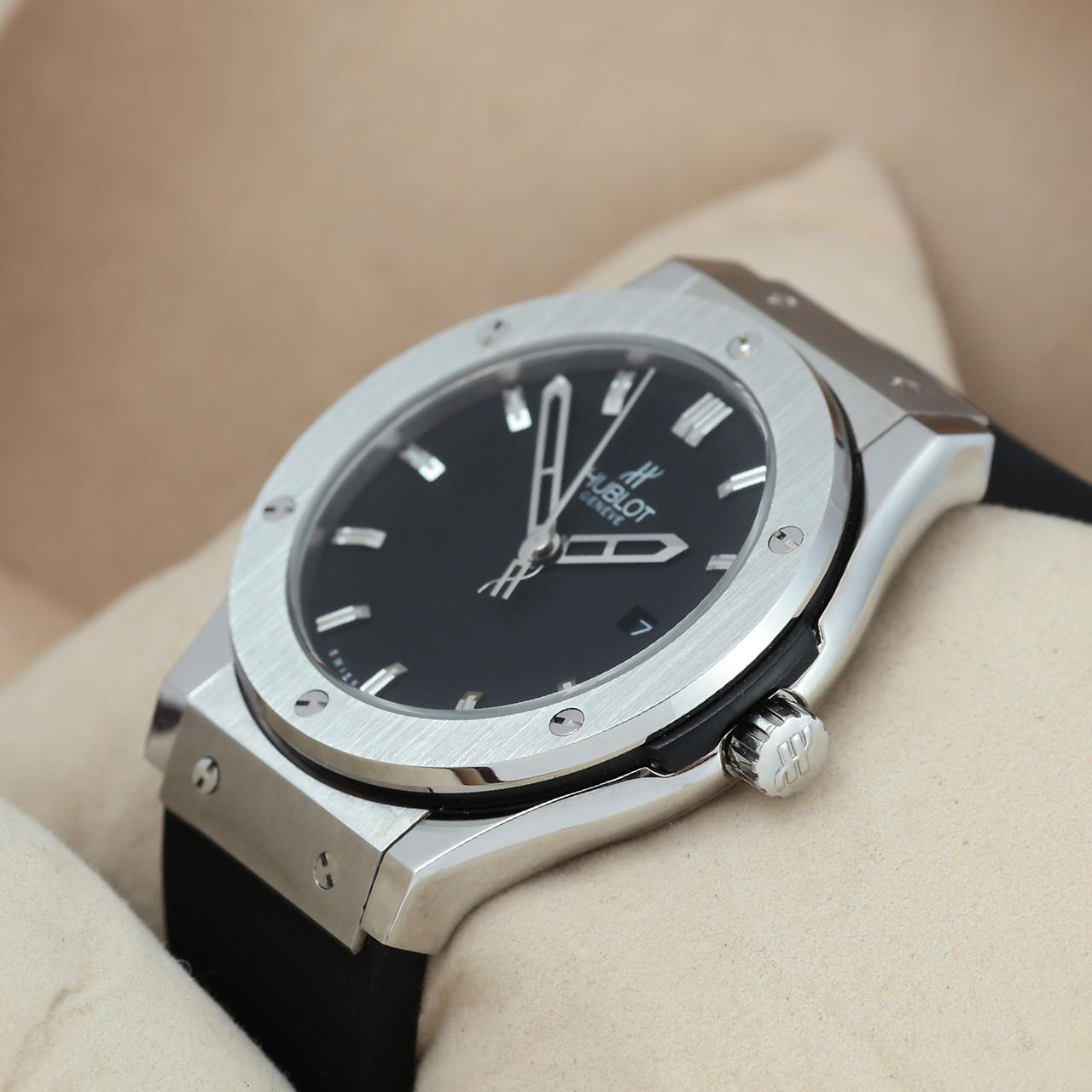 Hublot Quartz Classic Fusion Titanium 45mm – Black WATCH WITH BOX